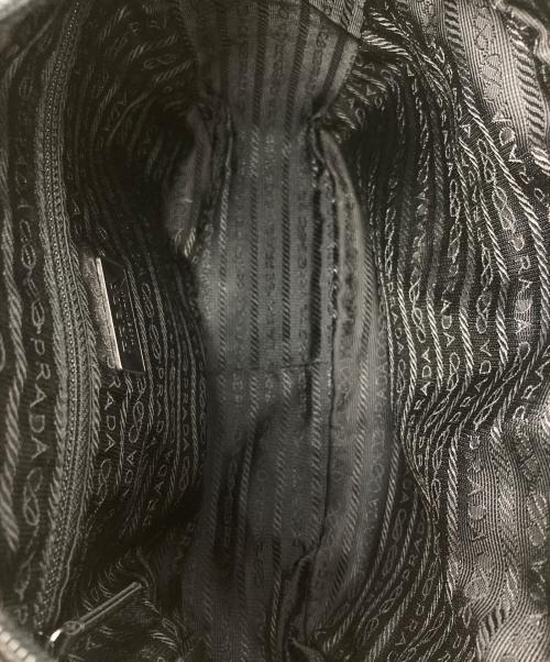 PRADA（プラダ）PRADA (プラダ) ナイロンショルダーバッグ ブラックの古着・服飾アイテム