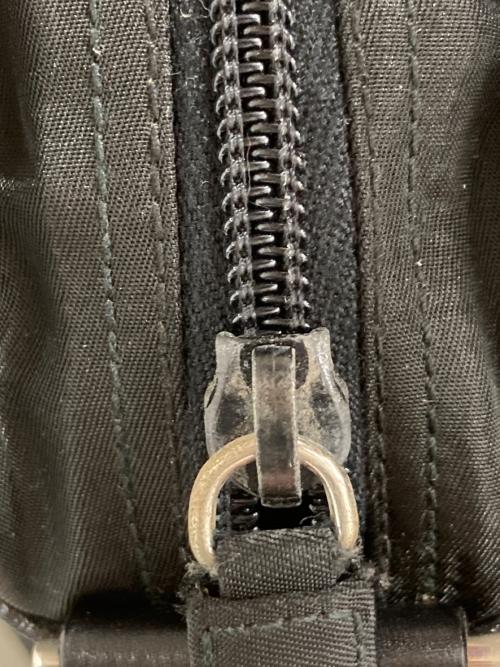 PRADA（プラダ）PRADA (プラダ) ナイロンショルダーバッグ ブラックの古着・服飾アイテム