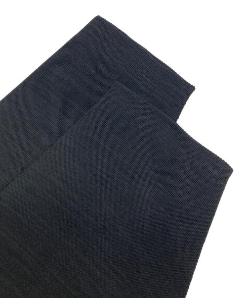 CFCL（シーエフシーエル）CFCL (シーエフシーエル) GARTER MOCK NECK TEE ブラック サイズ:5 未使用品の古着・服飾アイテム