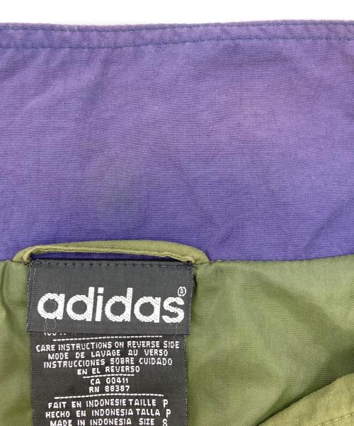 adidas（アディダス）adidas (アディダス) 90ｓ 万国タグオールドナイロンジャケット カーキ サイズ:Ｓの古着・服飾アイテム