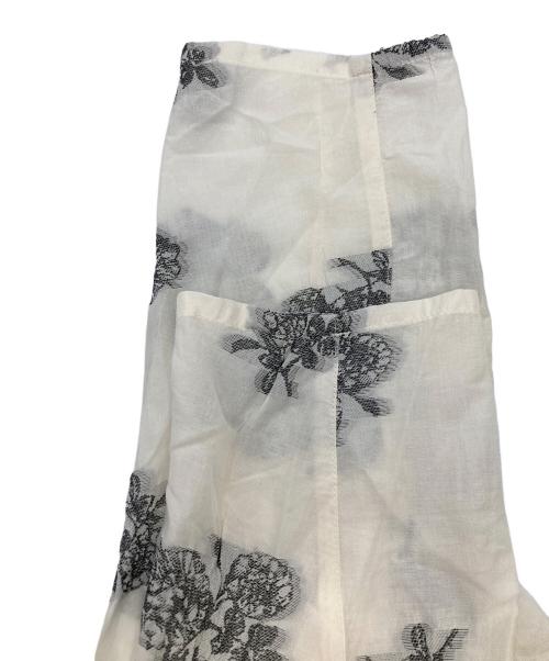 plantation（プランテーション）plantation (プランテーション) フラワーシャーリングワンピース ホワイト サイズ:Ⅿの古着・服飾アイテム