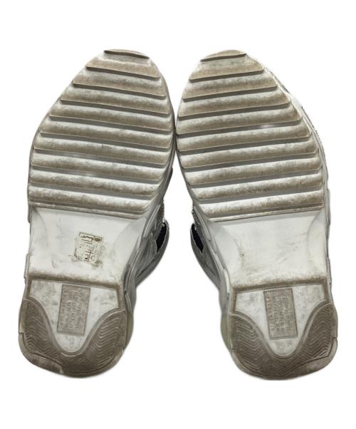 Maison Margiela（メゾンマルジェラ）Maison Margiela (メゾンマルジェラ) ロートップレトロスニーカー シルバー サイズ:37の古着・服飾アイテム