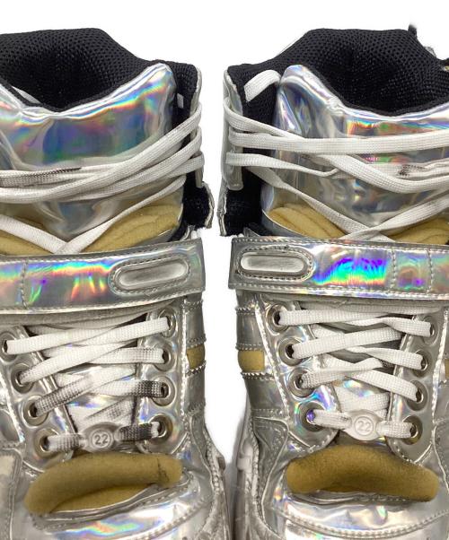 Maison Margiela（メゾンマルジェラ）Maison Margiela (メゾンマルジェラ) ロートップレトロスニーカー シルバー サイズ:37の古着・服飾アイテム