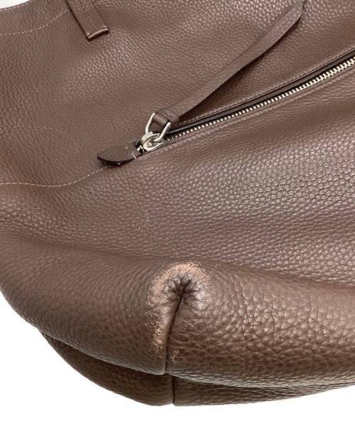 MIU MIU（ミュウミュウ）MIU MIU (ミュウミュウ) レザーショッピングトートバッグ ブラウンの古着・服飾アイテム