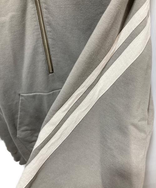 ANEI（アーネイ）ANEI (アーネイ) H.Z.TOP D.STRIPES ハーフジップ スウェット グレー サイズ:3の古着・服飾アイテム