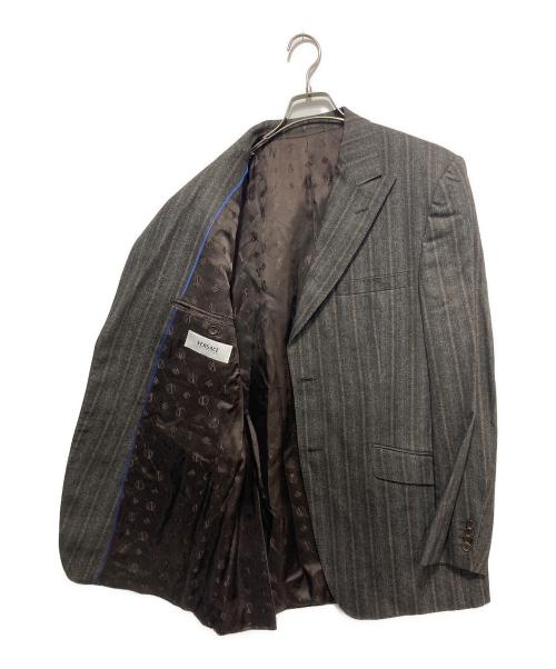 VERSACE COLLECTION（ヴェルサーチ コレクション）versace collection (ヴェルサーチ コレクション) カシミヤ混2Bセットアップスーツ ブラウン サイズ:52の古着・服飾アイテム