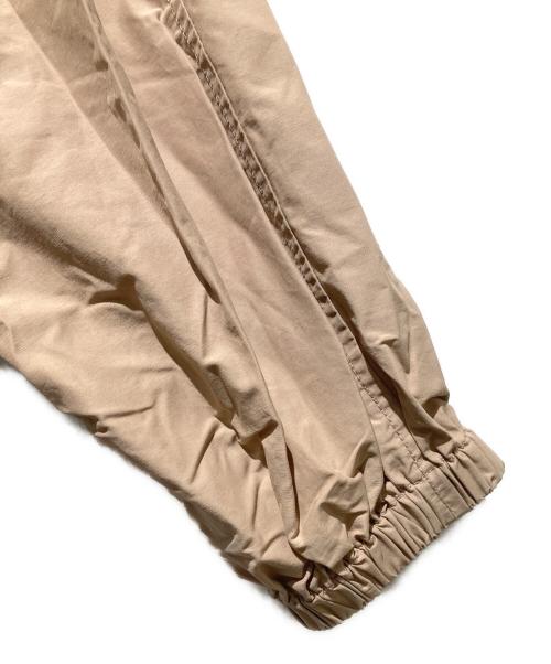 MADEMOISELLE ROPE'（マドモアゼル ロペ）MADEMOISELLE ROPE' (マドモアゼル ロペ) コットンナイロンタッサーマウンテンパーカー ベージュ サイズ:38の古着・服飾アイテム