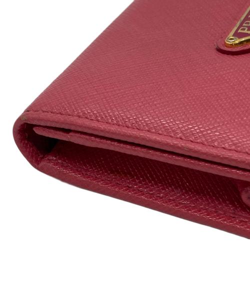 PRADA（プラダ）PRADA (プラダ) カードケース/SAFFIANO TRIANGLE ピンクの古着・服飾アイテム