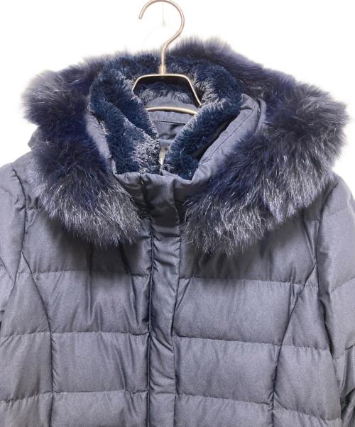 INDIVI（インディヴィ）INDIVI (インディヴィ) フォックスファーリサイクルダウンコート ネイビー サイズ:40の古着・服飾アイテム
