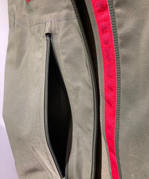 MAMMUT（マムート）MAMMUT (マムート) SOFtech BLAST Jacket /マウンテンパーカー カーキ サイズ:Ⅿの古着・服飾アイテム