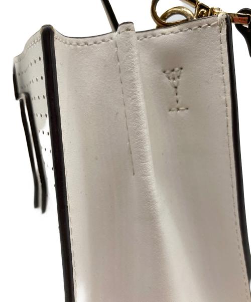 MICHAEL KORS（マイケル・コース）MICHAEL KORS (マイケル・コース) パンチングショルダーバッグ ホワイトの古着・服飾アイテム