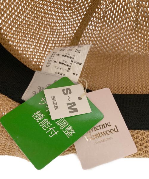 Vivienne Westwood（ヴィヴィアンウエストウッド）Vivienne Westwood (ヴィヴィアンウエストウッド) オーブモチーフペーパーハット ベージュ 未使用品の古着・服飾アイテム