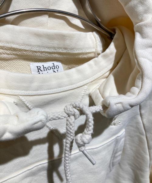 RHODOLIRION（ロドリリオン）RHODOLIRION (ロドリリオン) ガジェットフーディ アイボリー サイズ:Sの古着・服飾アイテム