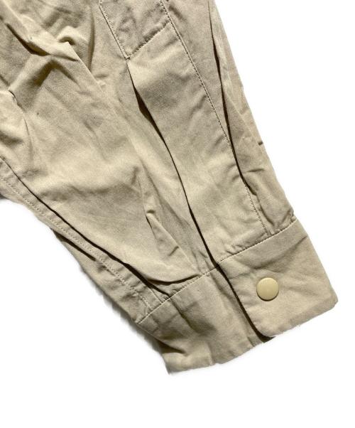 YAECA（ヤエカ）YAECA (ヤエカ) スナップボタンコンフォートシャツ ベージュ サイズ:Sの古着・服飾アイテム