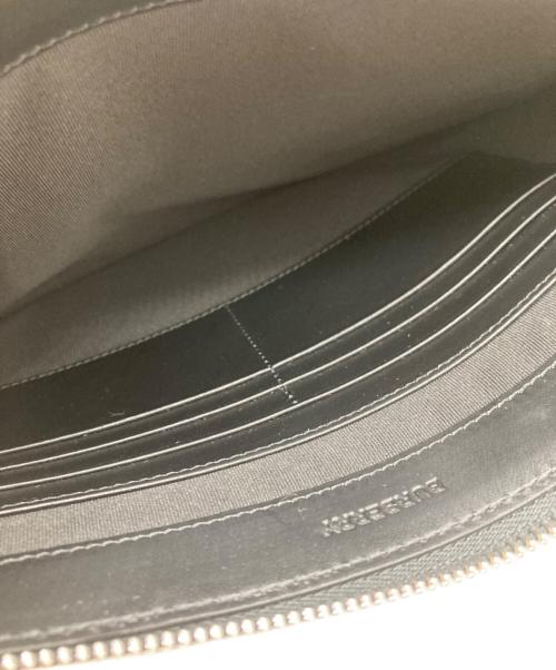 BURBERRY（バーバリー）BURBERRY (バーバリー) ロゴクラッチバッグ ブラックの古着・服飾アイテム