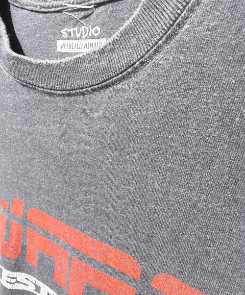 studio weareallanimals（スタジオ・ウィーアーオールアニマルズ）STUDIO WEAREALLANIMALS (スタジオ・ウィーアーオールアニマルズ) プリントTシャツ/Sports Logo Tsh グレー サイズ:Mの古着・服飾アイテム