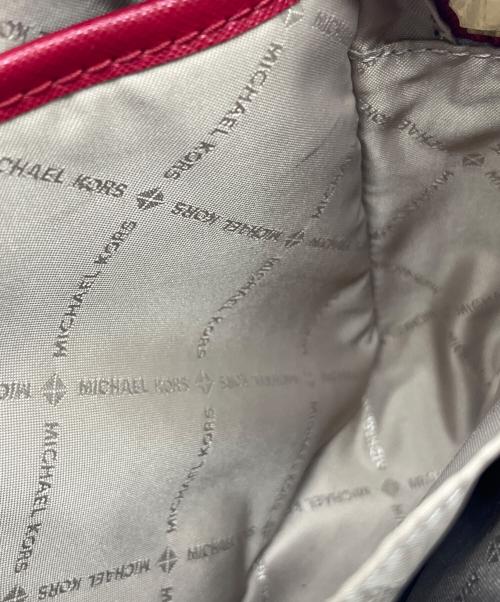 MICHAEL KORS（マイケル・コース）MICHAEL KORS (マイケル・コース) スタッズショルダーバッグ レッドの古着・服飾アイテム