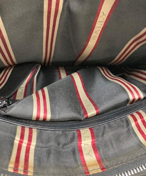 BALLY（バリー）BALLY (バリー) レザーフラップショルダーバッグ ブラックの古着・服飾アイテム