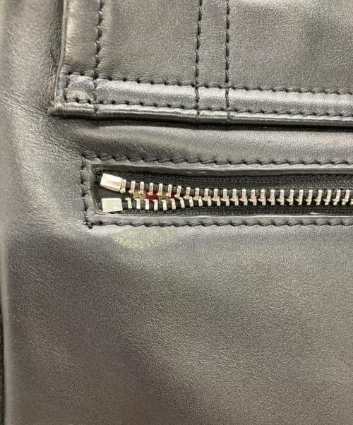 BALLY（バリー）BALLY (バリー) レザーフラップショルダーバッグ ブラックの古着・服飾アイテム