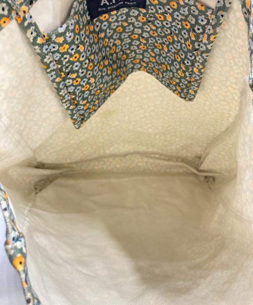 A.P.C.（アーペーセー）A.P.C. (アーペーセー) 花柄キャンバストートバッグ グリーンの古着・服飾アイテム
