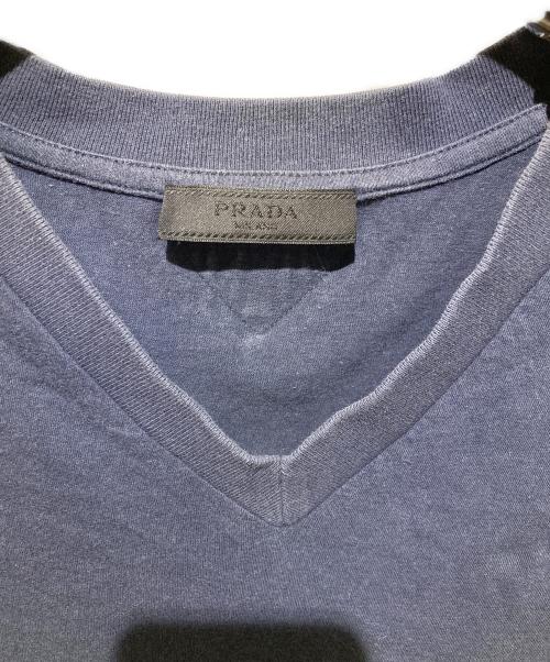 PRADA（プラダ）PRADA (プラダ) VネックTシャツ ネイビー サイズ:Sの古着・服飾アイテム