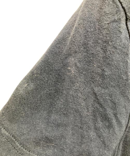 PRADA（プラダ）PRADA (プラダ) VネックTシャツ ネイビー サイズ:Sの古着・服飾アイテム