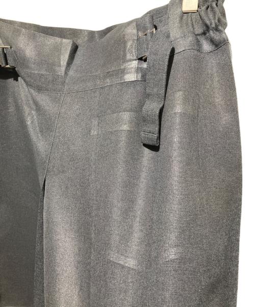 me ISSEY MIYAKE（ミーイッセイ ミヤケ）me ISSEY MIYAKE (ミーイッセイ ミヤケ) 転写プリントスカート グレー サイズ:-の古着・服飾アイテム