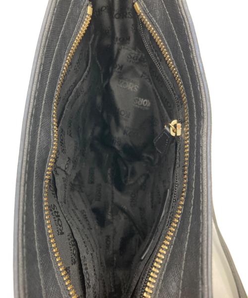 MICHAEL KORS（マイケル・コース）MICHAEL KORS (マイケル・コース) レザーショルダーバッグ ブラックの古着・服飾アイテム