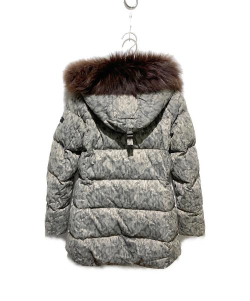 TATRAS（タトラス）TATRAS (タトラス) 迷彩柄ファー付ダウンコート グレー サイズ:03の古着・服飾アイテム