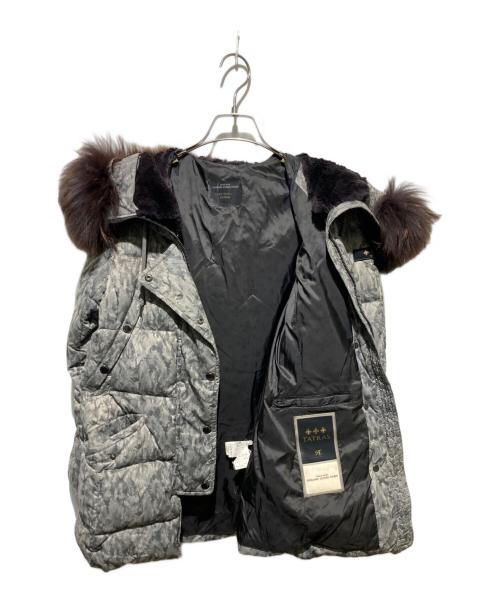 TATRAS（タトラス）TATRAS (タトラス) 迷彩柄ファー付ダウンコート グレー サイズ:03の古着・服飾アイテム
