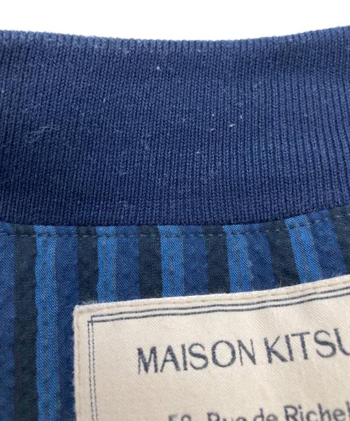 maison kitsune（メゾンキツネ）MAISON KITSUNE (メゾンキツネ) バックロゴシアサッカーブルゾン ネイビー サイズ:Mの古着・服飾アイテム