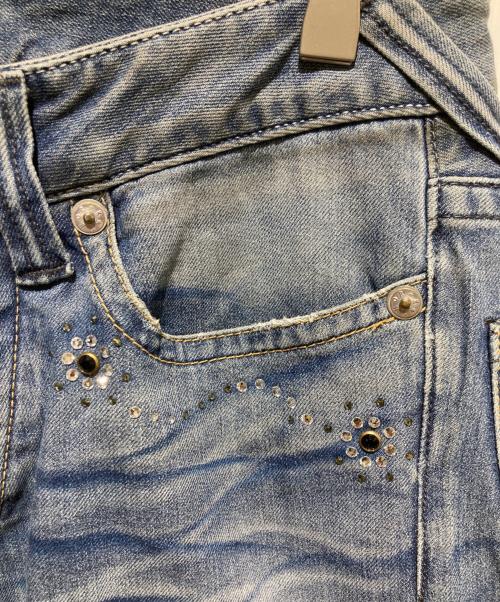 Francis T MOR.K.S（フランシストモークス）Francis T MOR.K.S (フランシストモークス) ラインストーンデザインデニムパンツ インディゴ サイズ:Mの古着・服飾アイテム