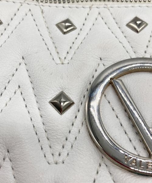 VALENTINO（ヴァレンティノ）VALENTINO (ヴァレンティノ) スタッズクロスボディーショルダーバッグ ホワイトの古着・服飾アイテム