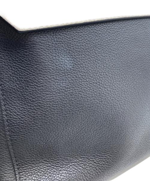 LOUIS VUITTON（ルイ ヴィトン）LOUIS VUITTON (ルイ ヴィトン) ロックミー2 メカニカルフラワー 2WAYショルダーバッグ ホワイト×ブラックの古着・服飾アイテム