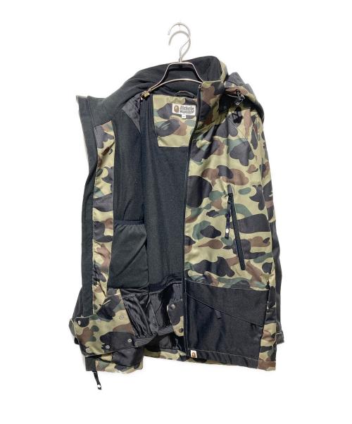 A BATHING APE（ア ベイシング エイプ）A BATHING APE (ア ベイシング エイプ) 1ST CAMO SNOWBOARD JACKET グリーン サイズ:Mの古着・服飾アイテム