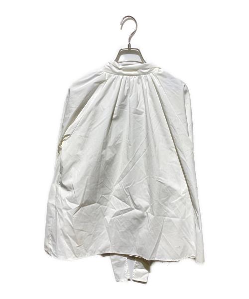 La TOTALITE（ラ ト―タリテ）La TOTALITE (ラ ト―タリテ) ボウタイギャザーブラウス ホワイト サイズ:不明の古着・服飾アイテム