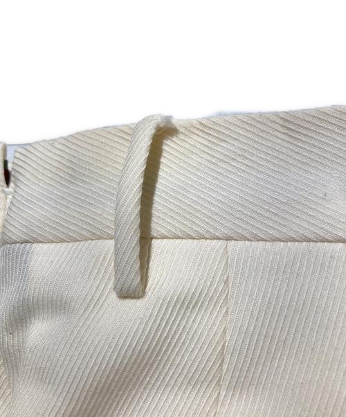 PT01（ピーティーゼロウーノ）PT01 (ピーティーゼロウーノ) Gentleman Fit ウール 1プリーツスリムスラックス アイボリー サイズ:42の古着・服飾アイテム