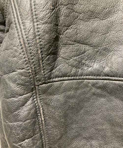 VIRTUS PALESTRE（ヴィルトゥス パレストレ）VIRTUS PALESTRE (ヴィルトゥス パレストレ) イタリア製 ムートンレザージャケット ブラック サイズ:不明の古着・服飾アイテム