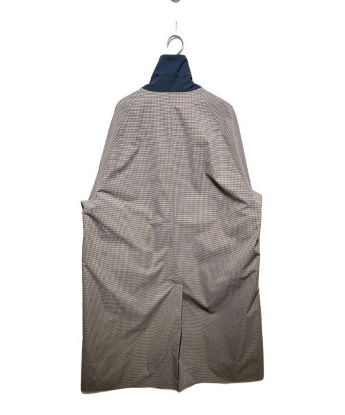 TOMORROW LAND（トゥモローランド）TOMORROW LAND (トゥモローランド) ポリエステルツイル リバーシブルステンカラーコート ベージュ×ネイビー サイズ:Mの古着・服飾アイテム