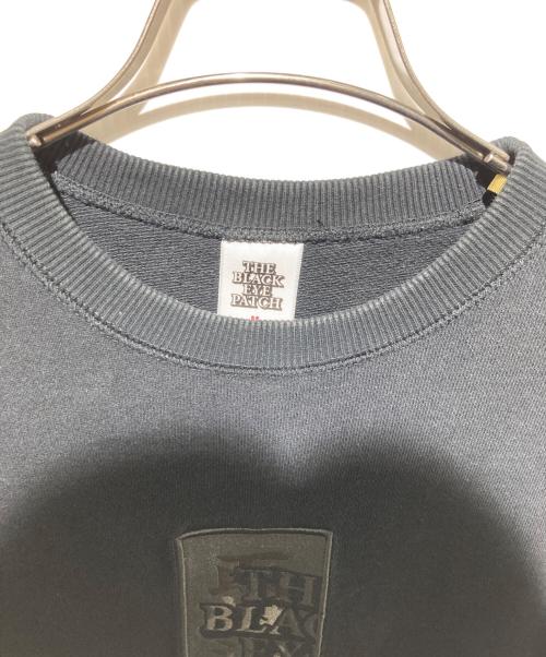 THE BLACK EYE PATCH（ブラックアイパッチ）THE BLACK EYE PATCH (ブラックアイパッチ) 取扱注意刺繍クルーネックスウェット ブラック サイズ:Mの古着・服飾アイテム