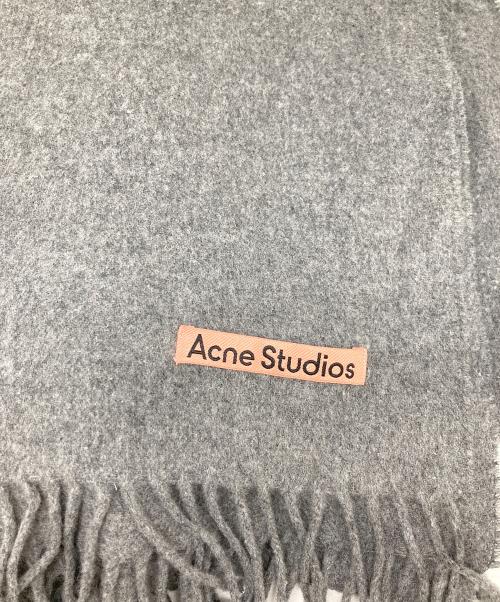 Acne studios（アクネ ストゥディオズ）Acne studios (アクネ ストゥディオズ) ウールフリンジマフラー グレーの古着・服飾アイテム
