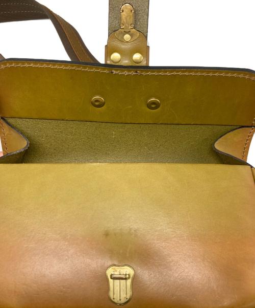 Herz（ヘルツ）Herz (ヘルツ) フラップショルダーバッグ ブラウンの古着・服飾アイテム