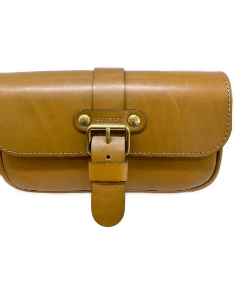 Herz（ヘルツ）Herz (ヘルツ) フラップショルダーバッグ ブラウンの古着・服飾アイテム