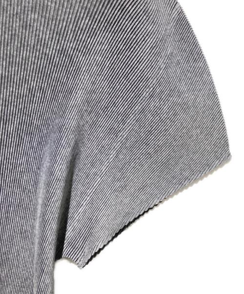 PLEATS PLEASE（プリーツプリーズ）PLEATS PLEASE (プリーツプリーズ) ハイネックプリーツカットソー グレー サイズ:3の古着・服飾アイテム