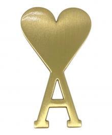 AMI PARIS（アミ パリス）の古着「ハートモチーフゴールド ロゴブローチ」｜ゴールド