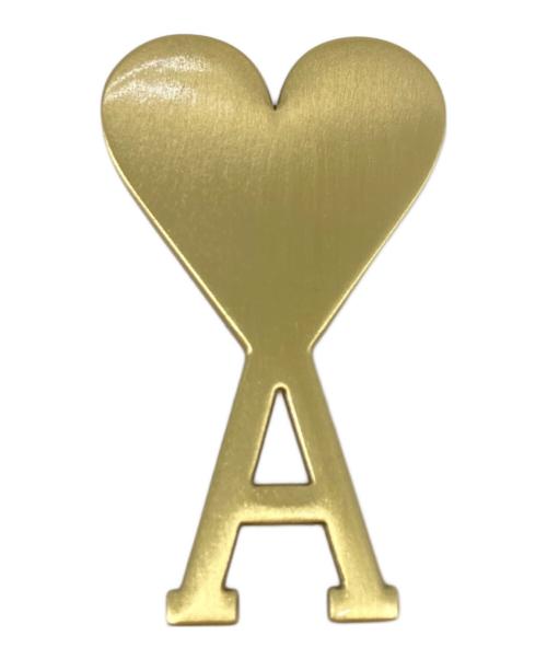 AMI PARIS（アミ パリス）AMI PARIS (アミ パリス) ハートモチーフゴールド ロゴブローチ ゴールドの古着・服飾アイテム