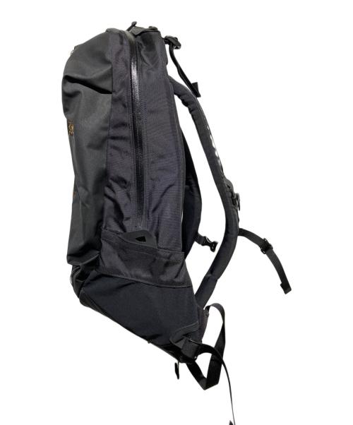 ARC'TERYX（アークテリクス）ARC'TERYX (アークテリクス) バックパック/ARRO 22 BACKPACK ゴールド×ブラックの古着・服飾アイテム