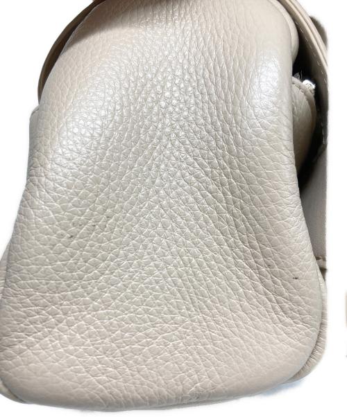 BEARDSLEY（ビアズリー）BEARDSLEY (ビアズリー) レザーボディバッグ ベージュの古着・服飾アイテム