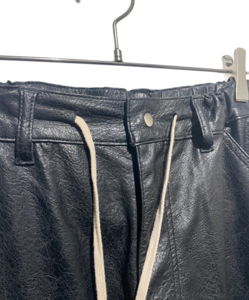 DANKE SCHON（ダンケ シェーン）Danke schon (ダンケ シェーン) エコレザーダブルニーパンツ/PU Leather Knee Painter Pants ブラック サイズ:Lの古着・服飾アイテム