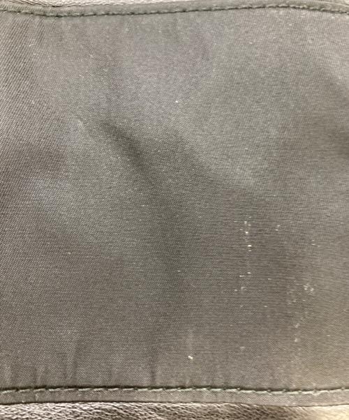 PRADA（プラダ）PRADA (プラダ) ロゴモチーフチェーントートバッグ ブラックの古着・服飾アイテム